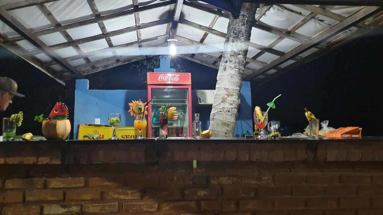 Pousada E Restaurante Sombra Dos Coqueiros Trairi Bagian luar foto