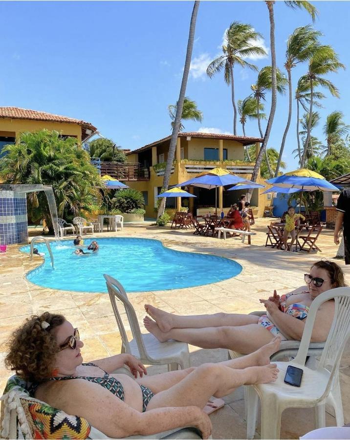 Pousada E Restaurante Sombra Dos Coqueiros Trairi Bagian luar foto