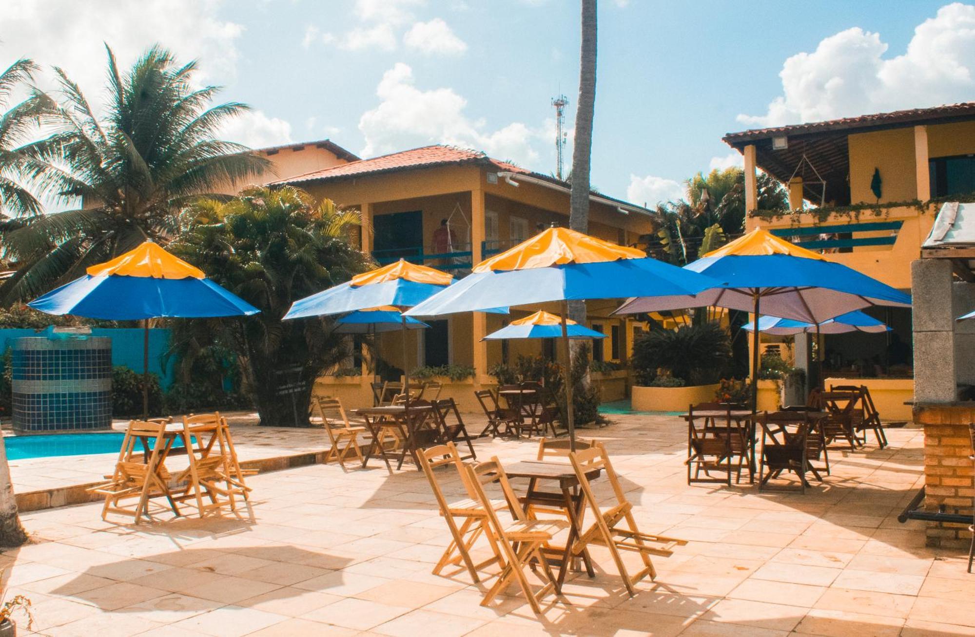 Pousada E Restaurante Sombra Dos Coqueiros Trairi Bagian luar foto